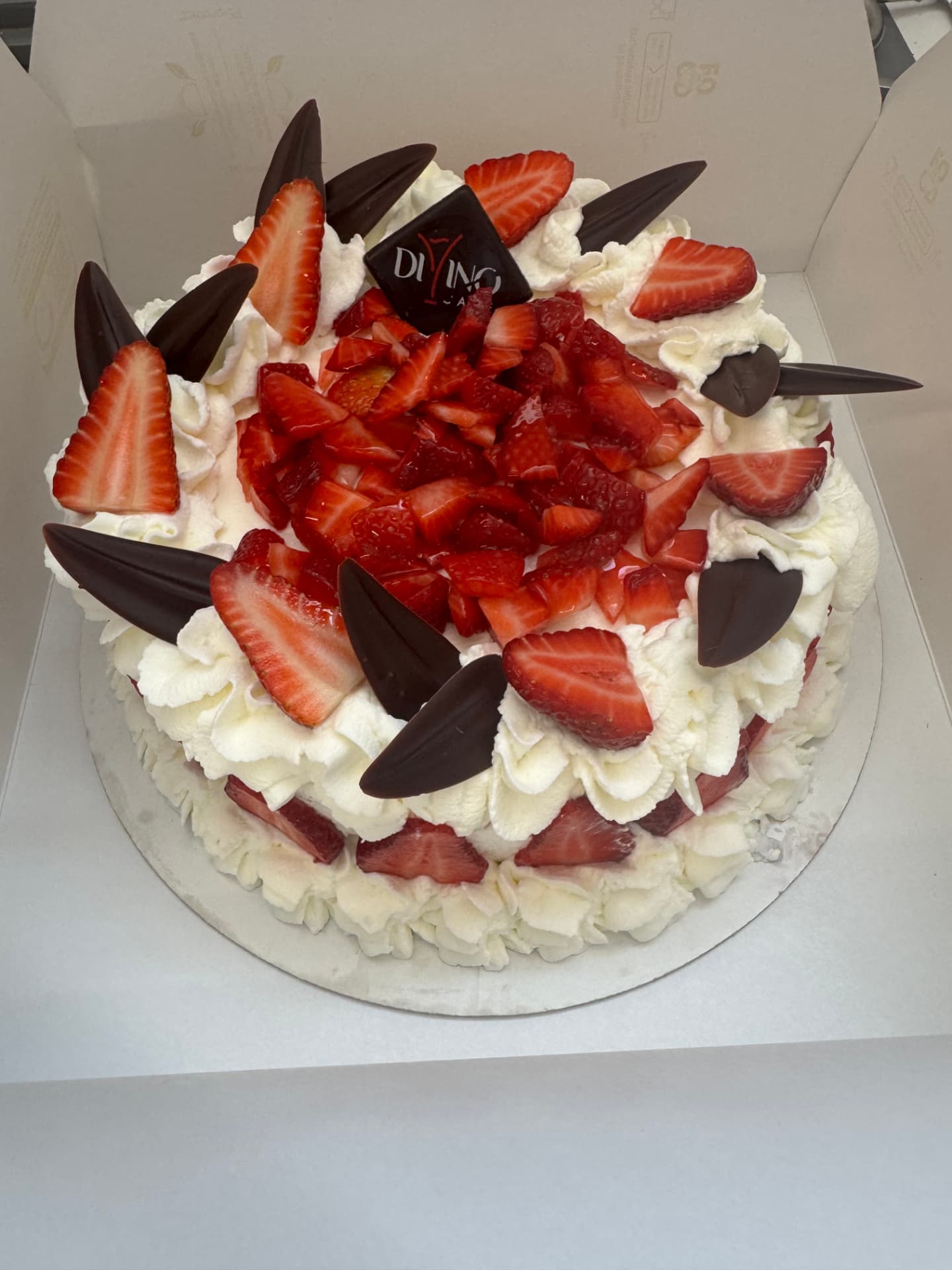 Torta panna e fragole